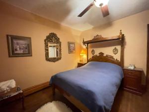 Ένα ή περισσότερα κρεβάτια σε δωμάτιο στο THE RED STAR ROOM B +1 φωτογραφίες