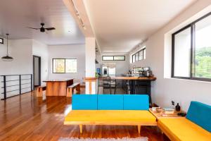 Χώρος καθιστικού στο El Nido Cúbico