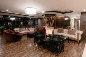 Amaroossa Suite Bali的休息区