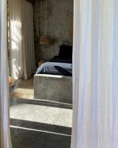 En eller flere senger på et rom på VILLA FIG - Private 2 bedroom Villa