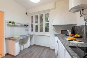 Η κουζίνα ή μικρή κουζίνα στο Cozy Maria Apartment in Portofino - Happy Rentals +19 φωτογραφίες
