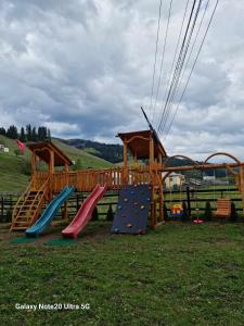 Şarul DorneiPensiunea Casa Alex的相册照片