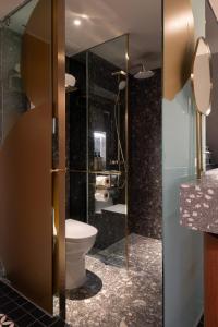 Koupelna v ubytování Bintang Collectionz Hotel