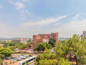 Vista generica su Pretoria o vista sulla città dall'interno dell'appartamento