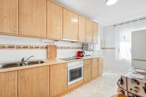A kitchen or kitchenette at Casa Las Calas