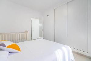 A bed or beds in a room at Casa Las Calas