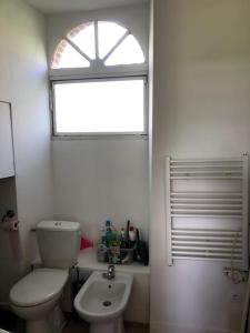 Photo de la galerie de l'établissement Petite Maison de charme 19ème, à Vaas