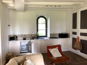 Photo de la galerie de l'établissement Petite Maison de charme 19ème, à Vaas