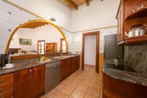 Kuchyň nebo kuchyňský kout v ubytování Finca AGUILA by Mallorca Villa Selection