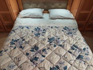 Postel nebo postele na pokoji v ubytování Hi Home