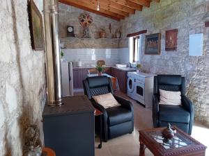 Kuchyň nebo kuchyňský kout v ubytování TRADITIONAL HOUSE ARSOS