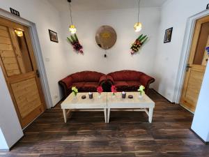 Area soggiorno di Serenity Inn home stay