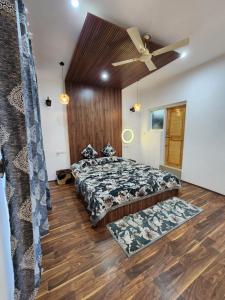 Letto o letti in una camera di Serenity Inn home stay