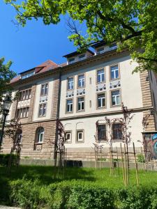 Το κτήριο όπου στεγάζεται  το διαμέρισμα