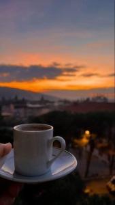 Alba o tramonto visti dall'interno dell'appartamento o dai dintorni