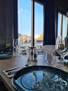 Üldine mäevaade või majutusasutusest Lofoten Værøy Bryggehotell AS pildistatud vaade