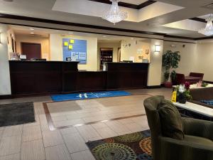Lobbyn eller receptionsområdet på Holiday Inn Express
