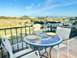 Balkón alebo terasa v ubytovaní Villa Vista Verde -Sea views -3 Bedrooms -Heated Pool