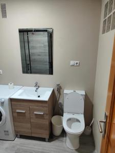 A bathroom at La calle