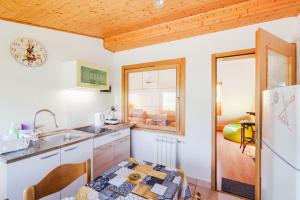 Kuchyň nebo kuchyňský kout v ubytování Apartment Bruna Vučič