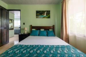 Ένα ή περισσότερα κρεβάτια σε δωμάτιο στο Vacation Home Bartenderluisch +26 φωτογραφίες