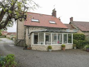 Το κτήριο όπου στεγάζεται  η παραθεριστική κατοικία