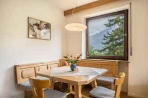 Nespecifikovaný výhled na hory nebo výhled na hory při pohledu z apartmánu