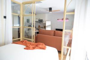 Ένα ή περισσότερα κρεβάτια σε δωμάτιο στο Casa Rubia - Living Toledo