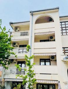 Gallery image of Apartmani Danica Sutomore in Sutomore