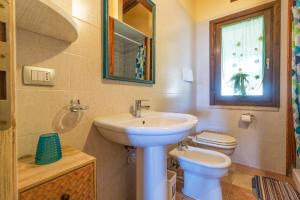 Ένα μπάνιο στο Rustico degli Ulivi +40 φωτογραφίες