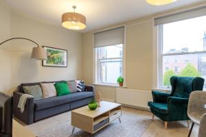 Area soggiorno di Dublin Castle Suites