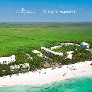 uma vista aérea do resort e mais incluído em El Dorado Maroma Catamarán, Cenote & More Inclusive em Playa del Carmen