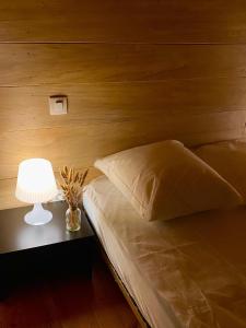 Camping-Chalets La Favière客房内的一张或多张床位