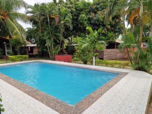 Piscina a Bungalow chez Mouch Nosy-Be 3 o a prop