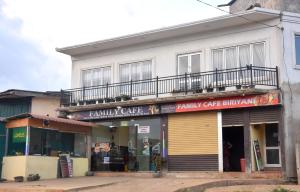 El edificio en el que está la casa de huéspedes