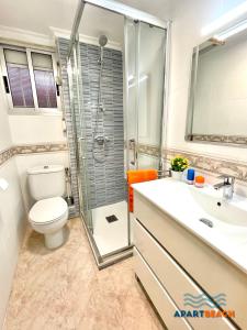 Koupelna v ubytování APARTBEACH DMS I 217 Vistas Playa y Climatizado