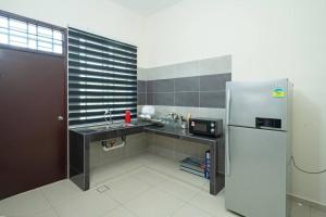 Gallery image of NEW-Batu Pahat 10pax Mahjong Snooker BBQ in Batu Pahat +19 photos