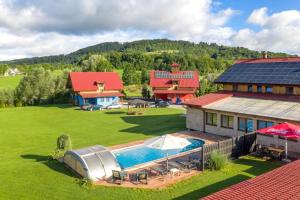 Bazén v ubytovaní Wellness & Restaurant U Fandy alebo v jeho blízkosti