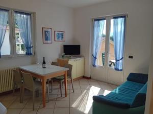 TV a/nebo společenská místnost v ubytování Andreis Apartments