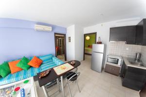 Una cocina o cocineta en Laconic bay view suite