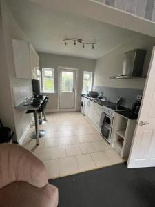 A kitchen or kitchenette at Perfect for Contractors' Accommodation