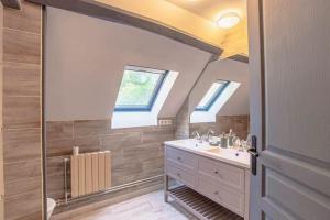 Kúpeľňa v ubytovaní L'Elégante - maison de ville avec jardin + 8 fotografií
