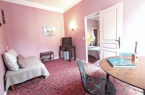 Galeriebild der Unterkunft Ermitage de Peyreleau in Peyreleau + 46 Fotos