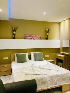 A bed or beds in a room at Manti