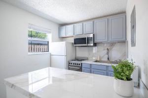 Fotografie z fotogalerie ubytování Stylish 2 bed 1 bath w/Free Parking! v destinaci Fort Lauderdale