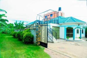 Φωτογραφία από το άλμπουμ του Orchard apartment σε Mutungo