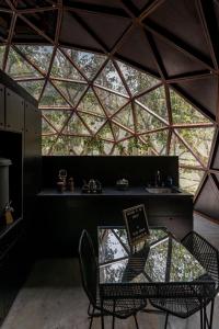 Kuchyň nebo kuchyňský kout v ubytování Glass House