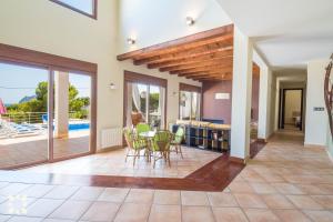 Balkón nebo terasa v ubytování Villa Fustera by Abahana Villas
