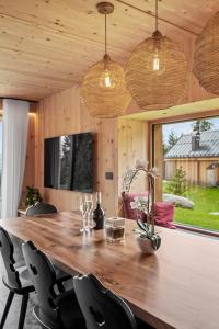 Φωτογραφία από το άλμπουμ του NEW OPENING "Sissi Chalets" - Unique Luxury Hideaway with Mountain view & Sauna σε Mendola