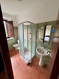 Vonios kambarys apgyvendinimo įstaigoje NEBRIS - Rifugio del Parco
